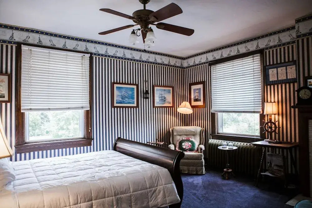 Brownsville Road House Bed & Breakfast