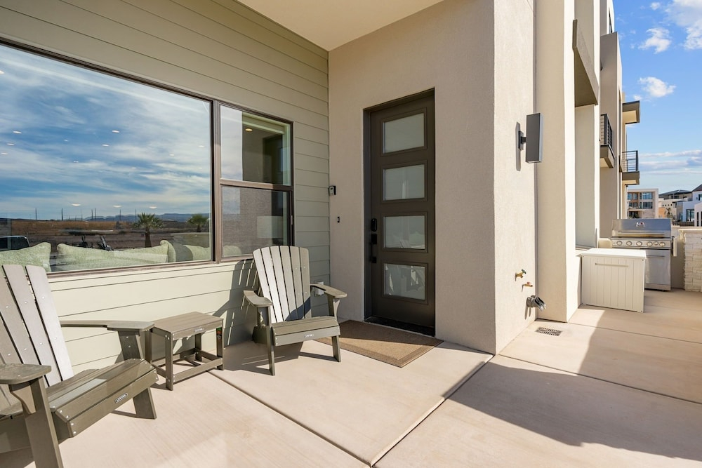Coral Rock Retreat 7 Bedroom Home