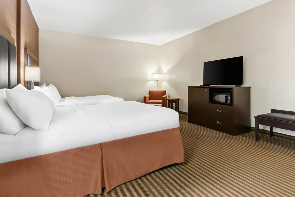 Best Western Plus Fergus Hotel