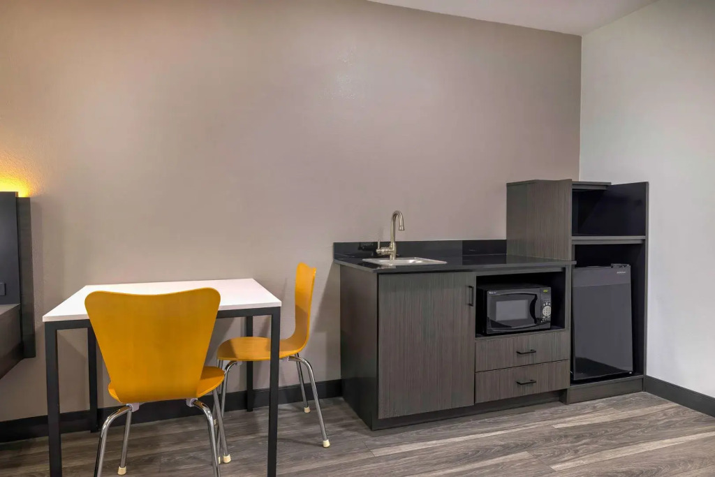 Motel 6-Fort Worth, TX - Burleson
