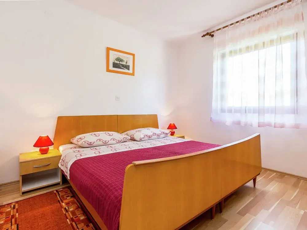 Holiday Home With Garden Located Near the Beach