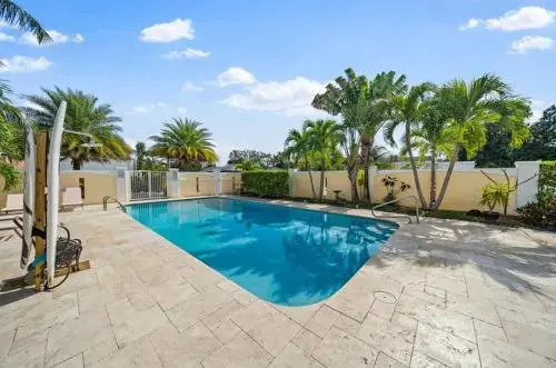 Capri Apartments