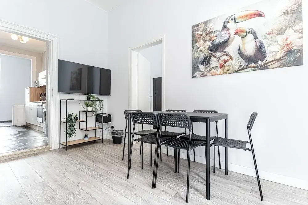 Cozy 2BR 1LR Apt Near Westbahnhof