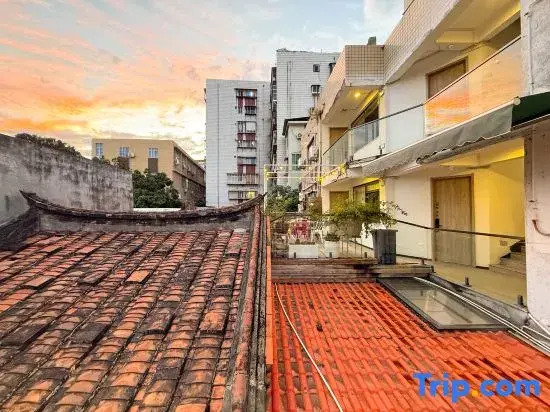 Sixiang Homestay (West Street Zhonglou)