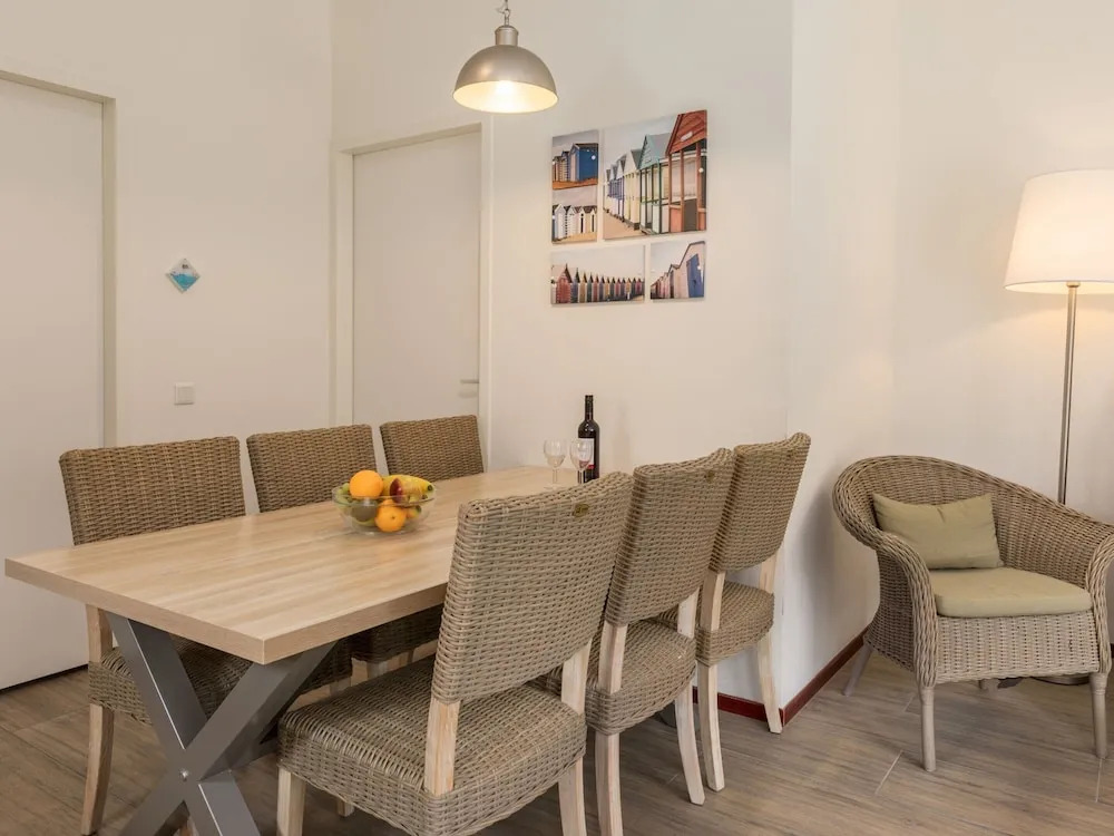 Luxury Chalet With two Bathrooms, Near the sSa on Texel