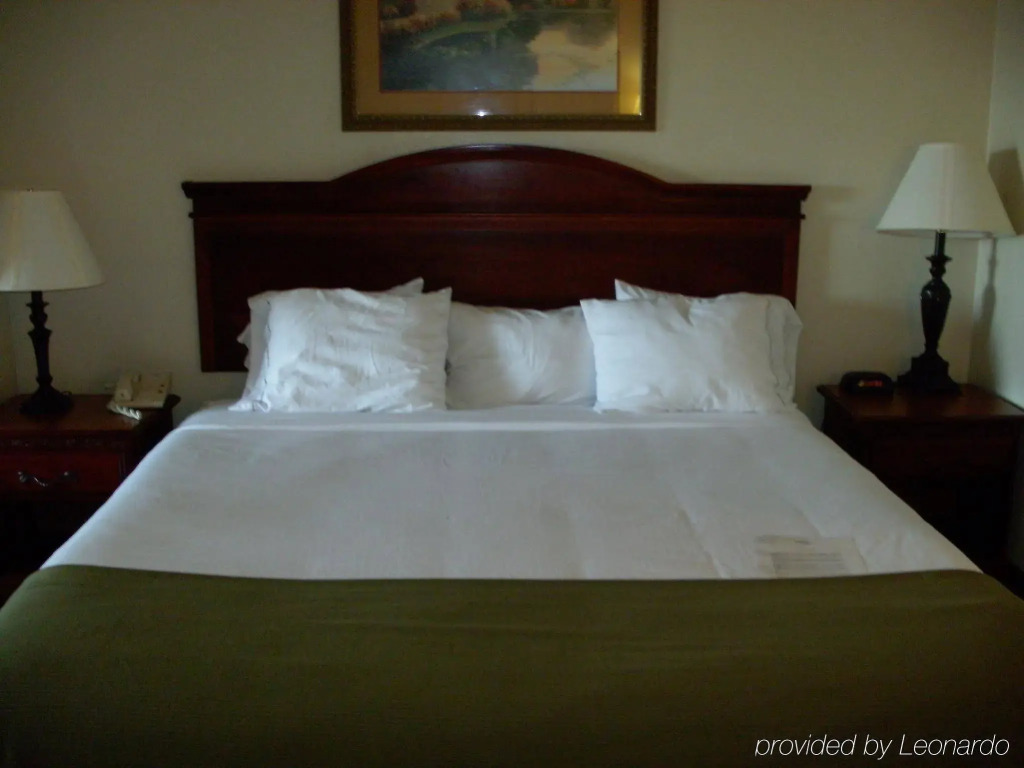 Holiday Inn Express Hotel & Suites Laurinburg by IHG