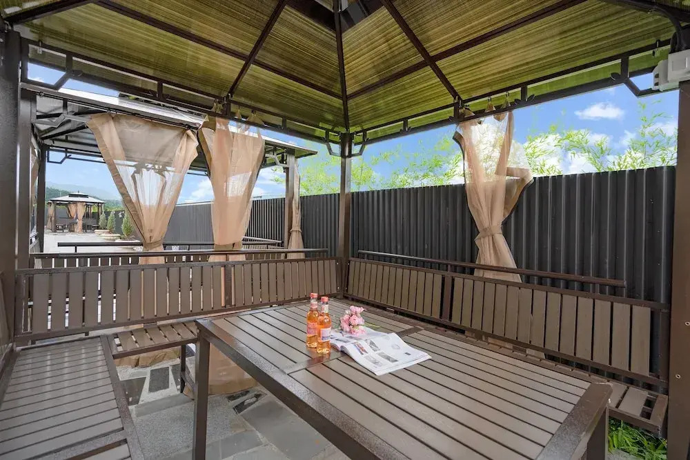 Wanggyeong Hanok Poolvilla