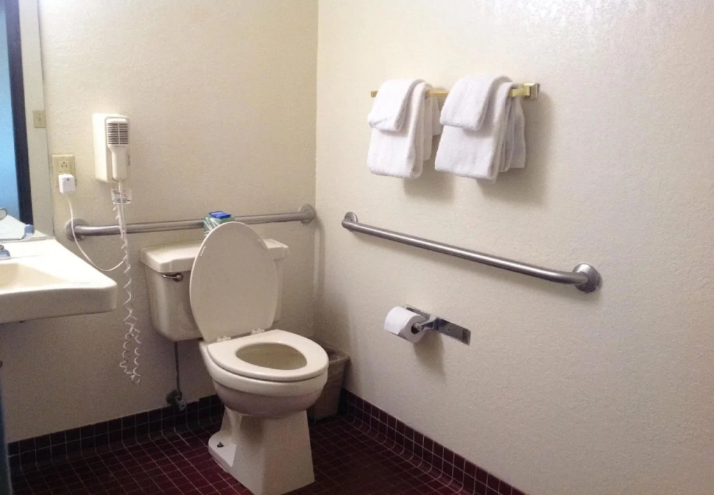 Travel Inn and Suites- Sikeston Miner I-55 exit-67