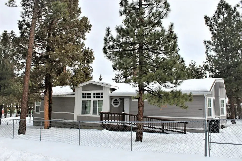 Wine Down - Beautiful And Well-kept Cabin With Large Fenced Back Yard 3 Bedroom Home