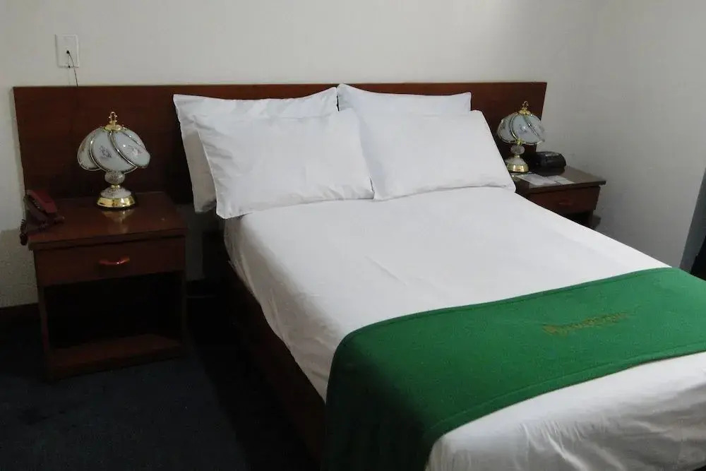 Hotel Americano - Torre Colpatria