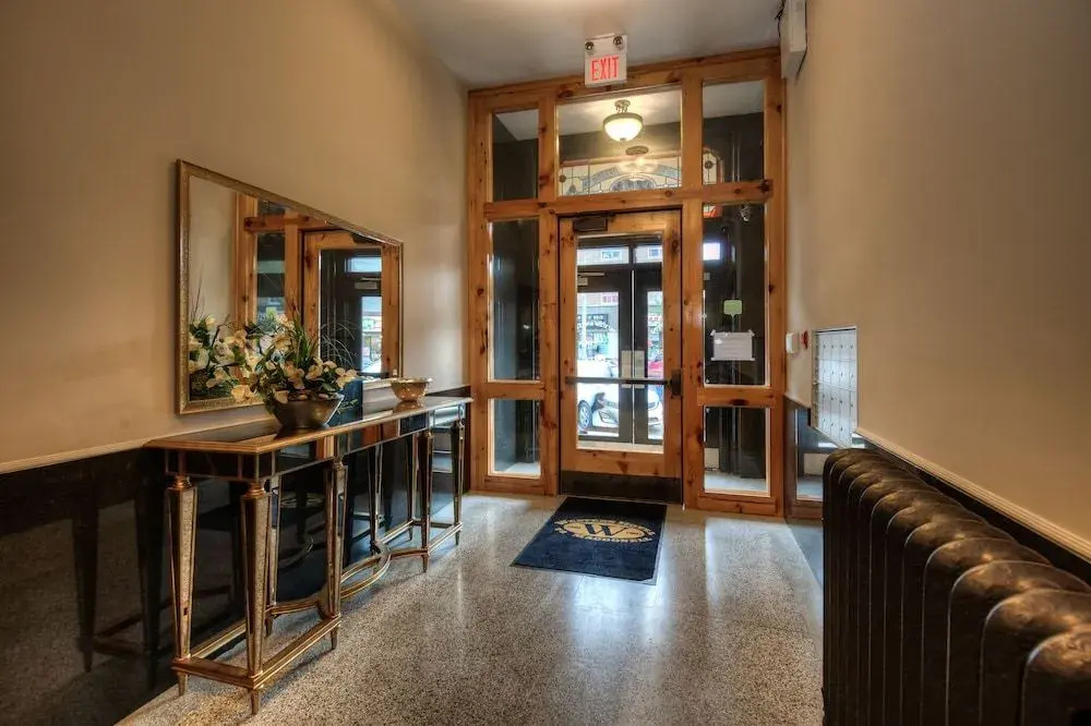 Western Hotel & Executive Suites