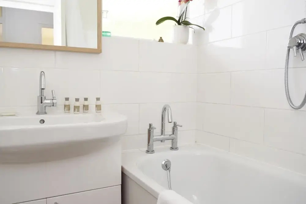 2 Bedroom Central London Apartment By Hyde Park