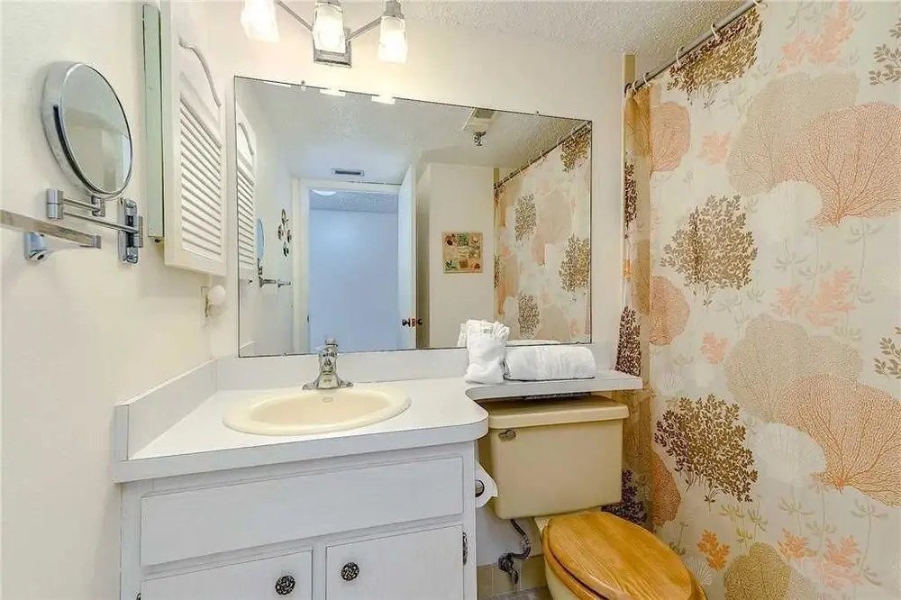 Shores of Madeira 205 - Two Bedroom Condo