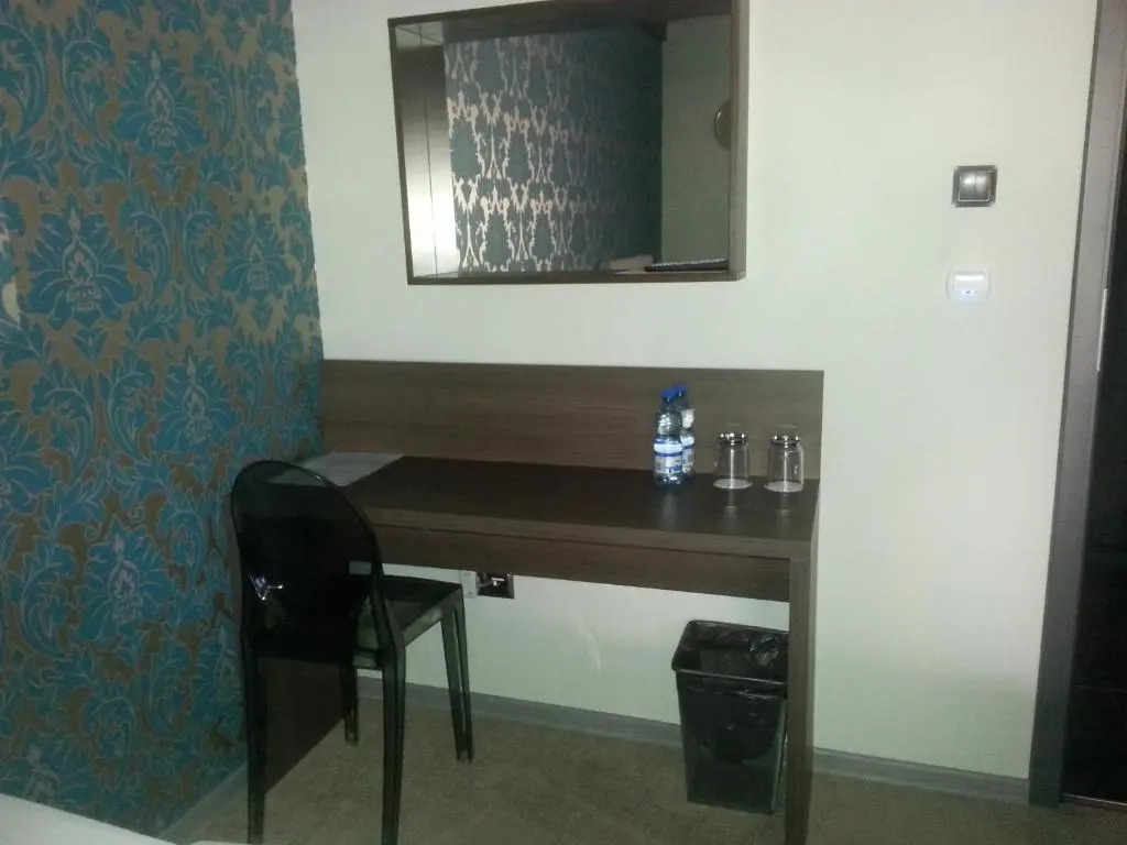B&M Guesthouse