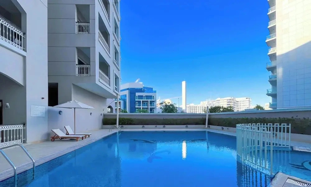 Relaxing ST Getaway Balcony, Pool & Gym Access