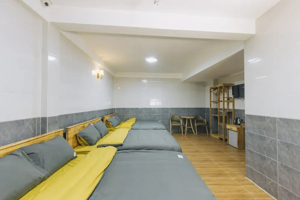 Thuat Khuyen Hotel