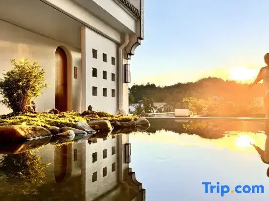 Xiao Zhang's Cultural and Artistic Homestay