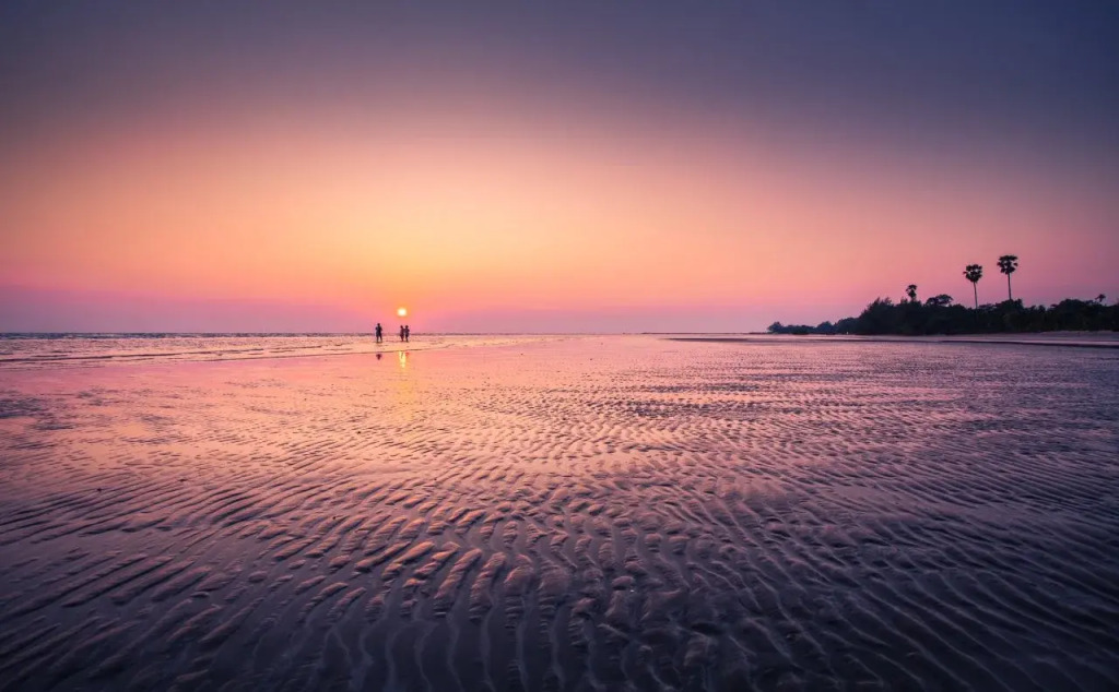 New Travel Beach Hotel & Resort