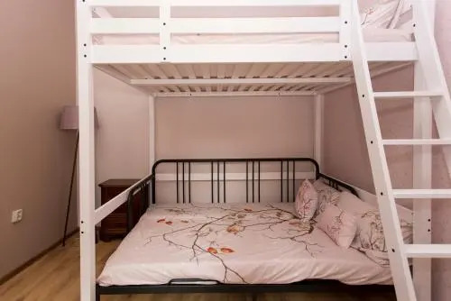 Garibaldi Guest House