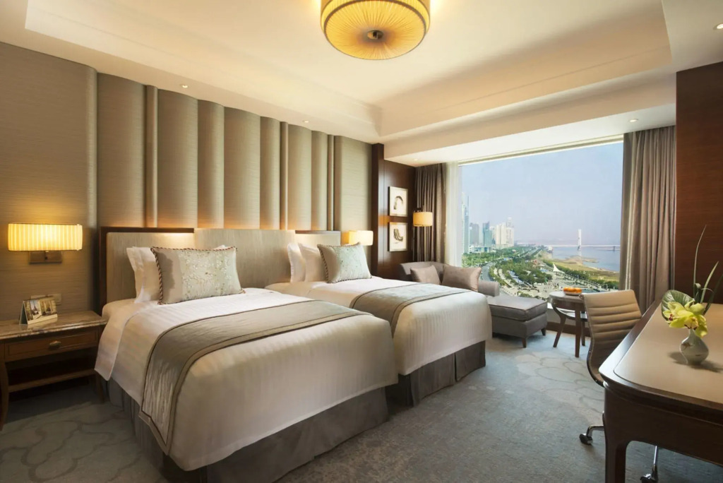 Shangri-La Nanchang丨Adjacent to Pavilion Prince Teng Prime river view