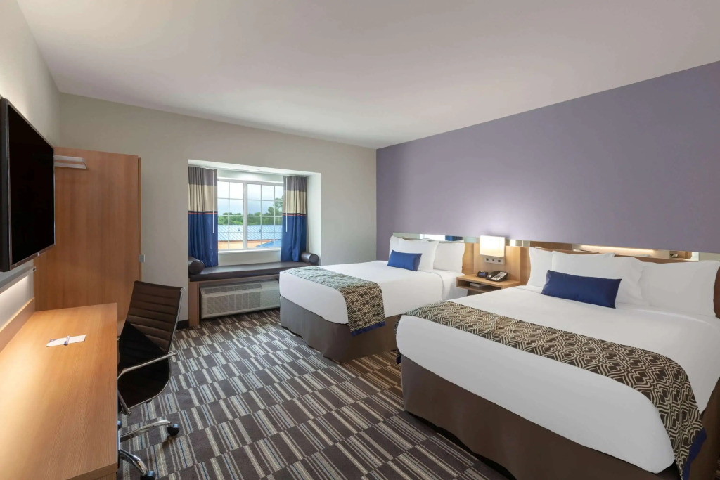 Microtel Inn & Suites by Wyndham College Station