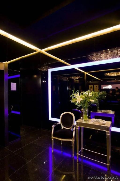 J Link Hotel