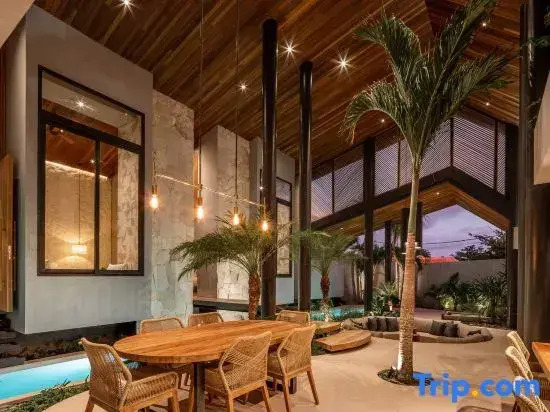 Award-Winning 3BR Villa 25m Pool Villa FEH