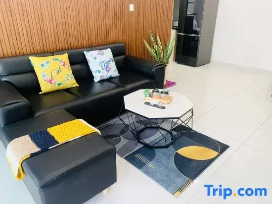 Tayastay - 1 bedroom apt at The Emerald Golf View - Pool, Gym, Near Aeon Mall and VSIP
