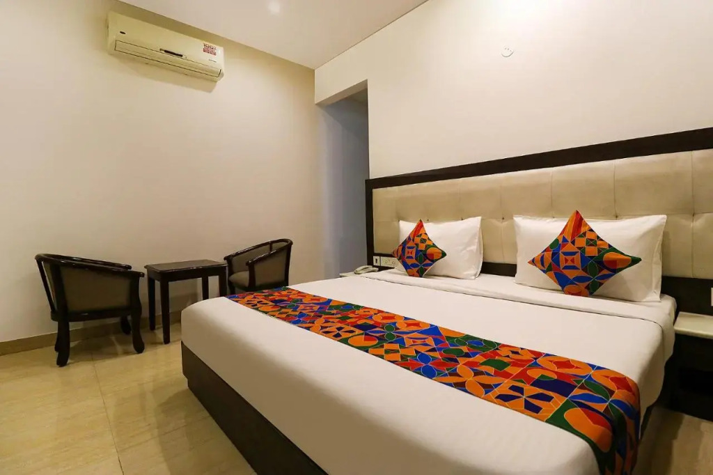 FabHotel Oyster Villa - Nr Paras Hospitals Sushant Lok 1