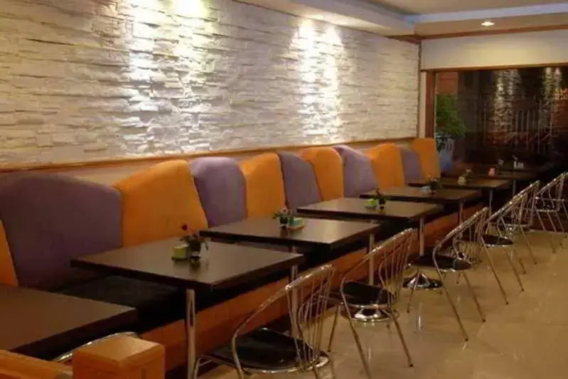 Suriwongse Tower Inn