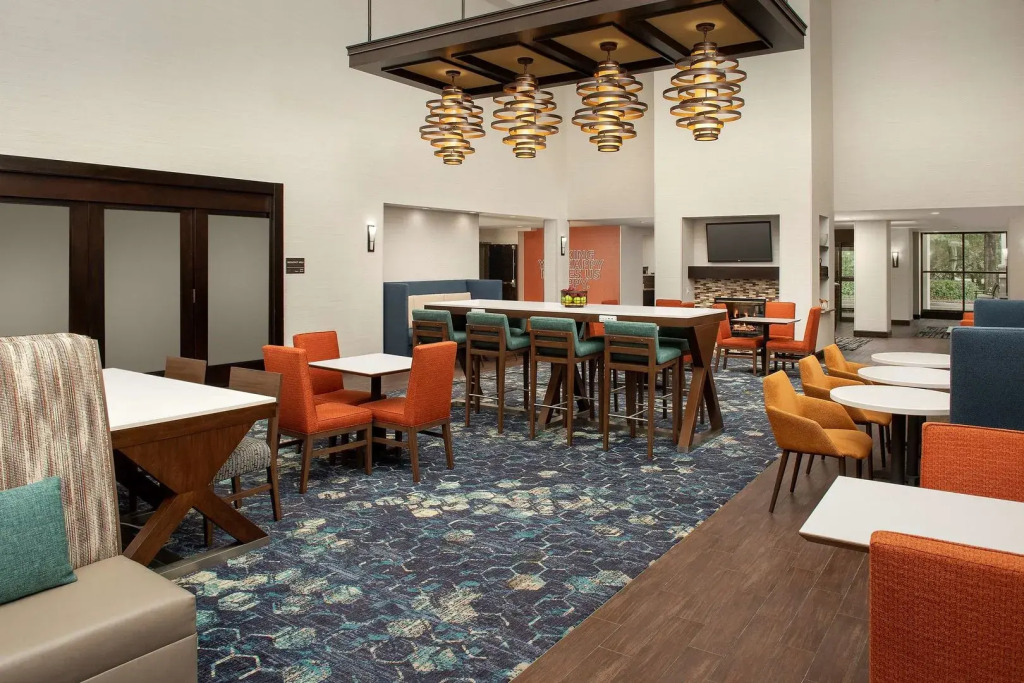 Hampton Inn & Suites Alpharetta-Windward