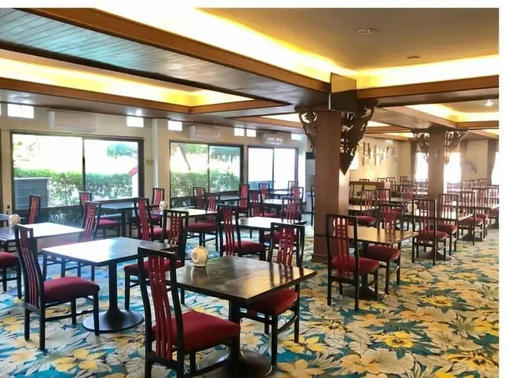 Lopburi Inn