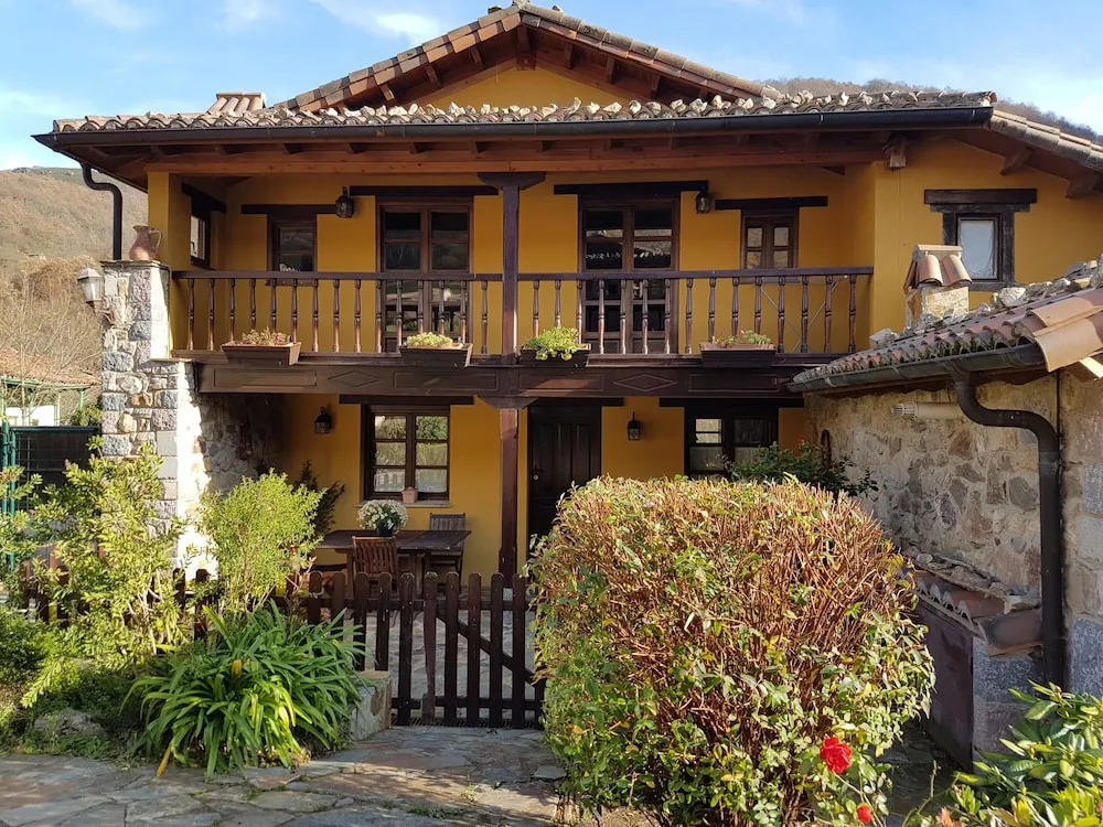 Casas rurales Valle de Bueida, jacuzzi solo en las casas el El Palacio y Viscárcel