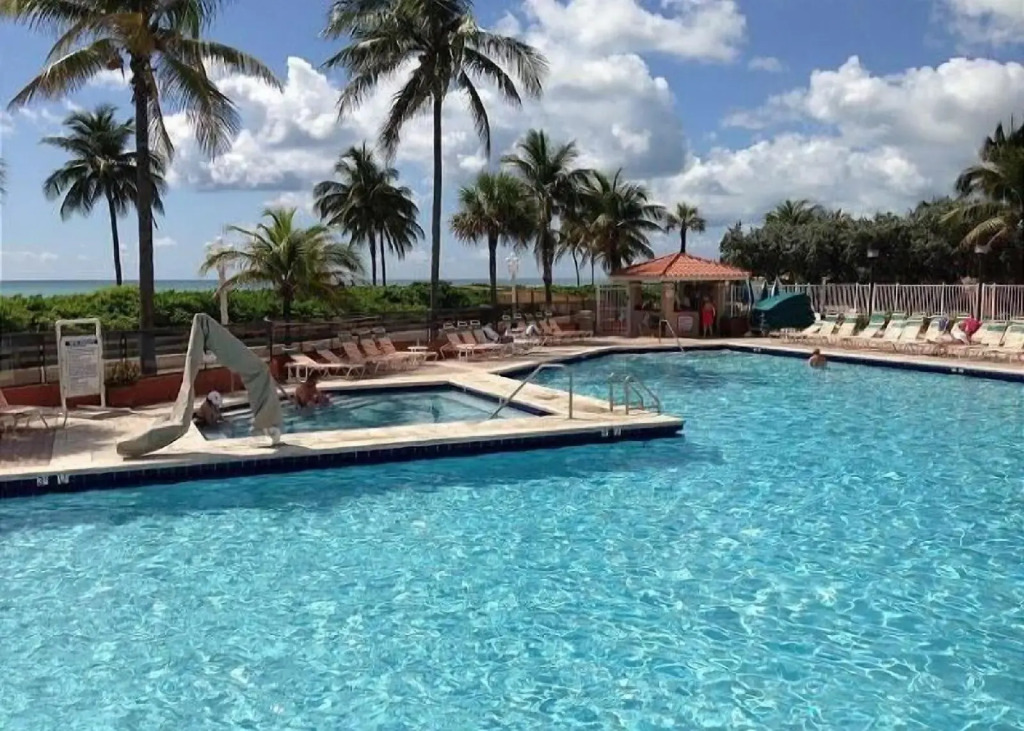 623 Ocean View Hollywood Beach