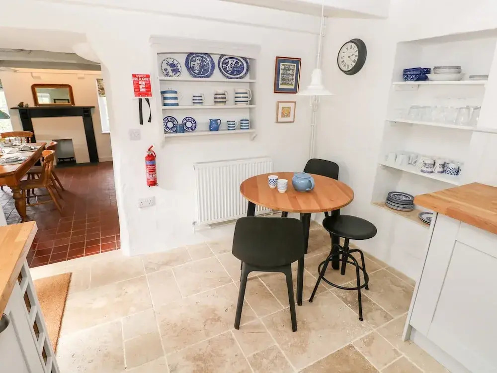 10 Westgate Hill