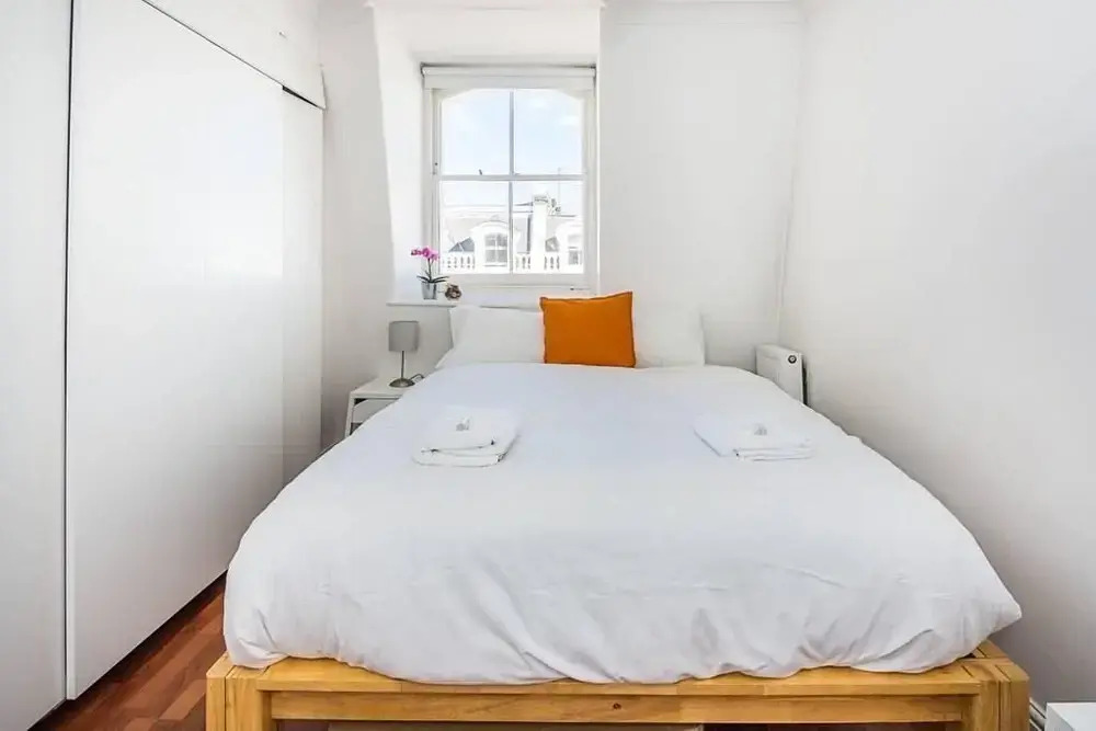 Bright stylish Nott Hill apart sleeps 6