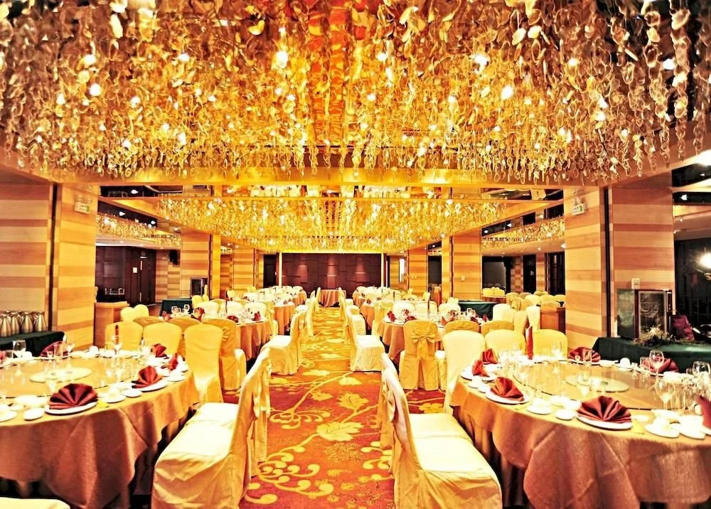 Dingyi Hotel