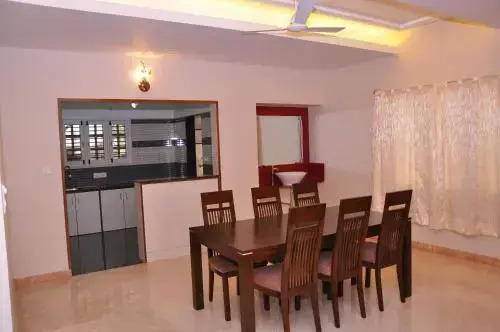 The Pommels Business Hotel