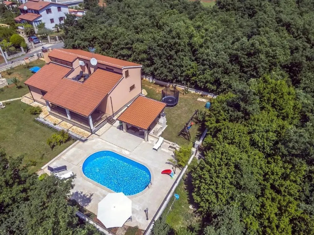 Luxury Experience in Villa Kacana With Heated Pool