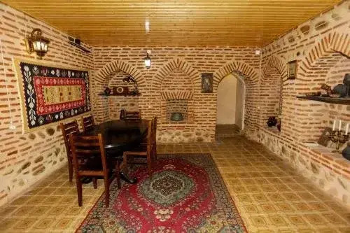 Guest House 2017