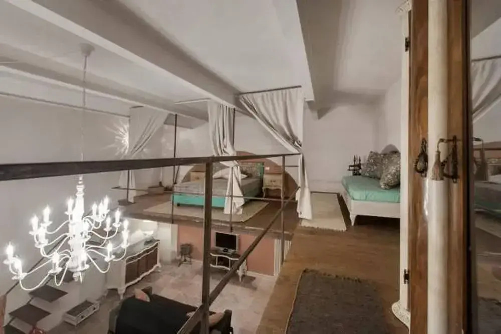 Shabby Loft In Colosseum