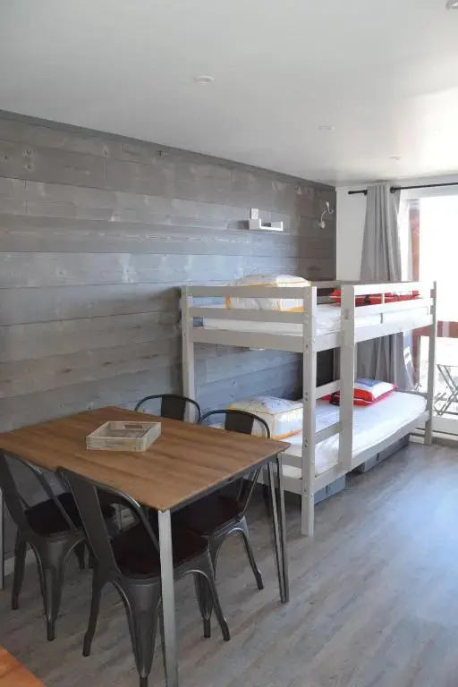 Appartement Studio rénové le Corbier 4 personnes 22m2 domaine les Sybelles Classé 2 étoiles label qualité le corbier