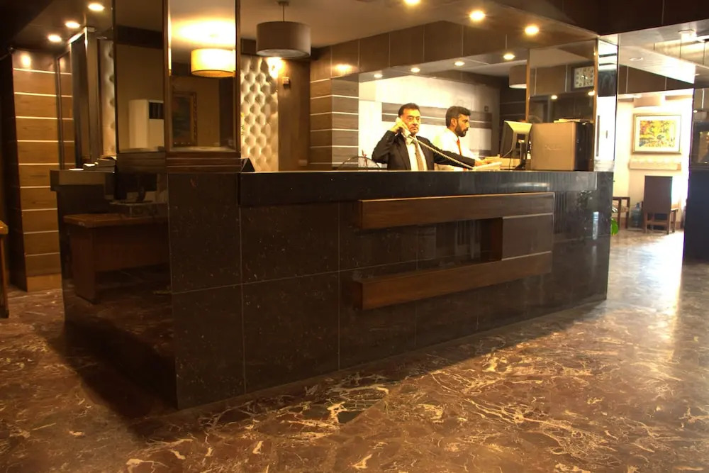 Sarawan Hotel