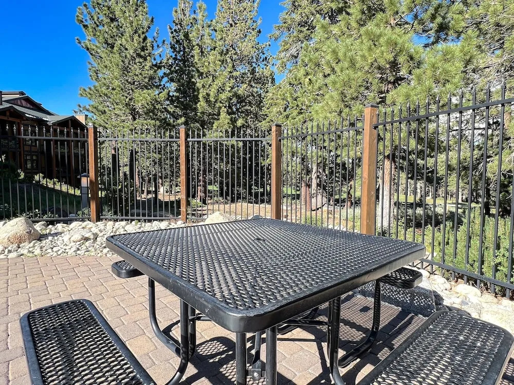 Solstice 11 Amazing Location on Golf Course, Heated Garage, Private Washer Dryer by RedAwning