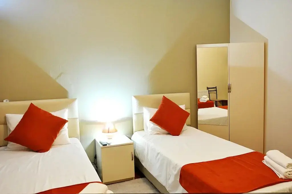 Hotel Nameless