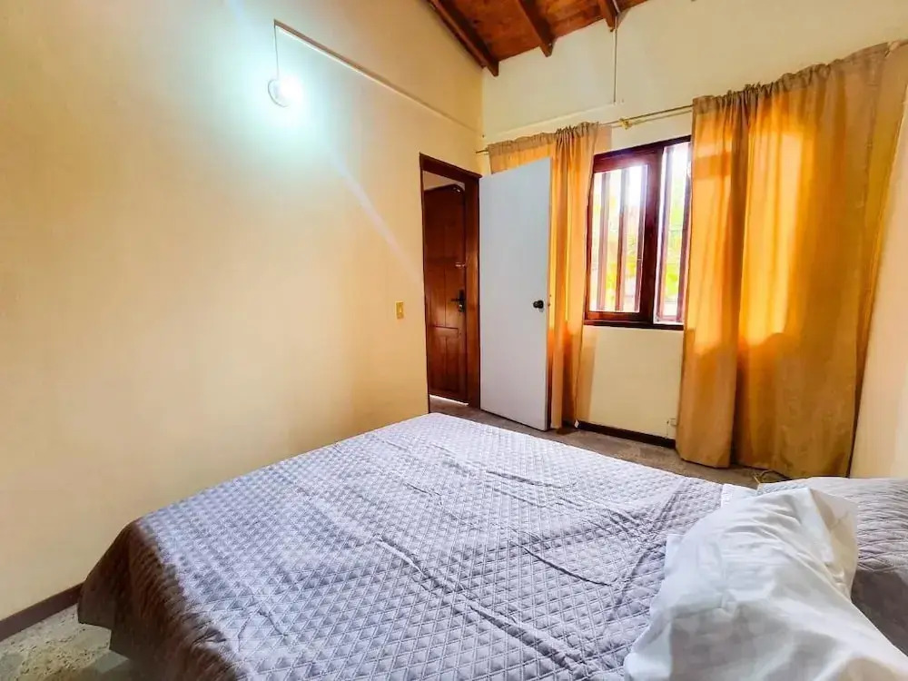 Hostal - Casa Rionegro