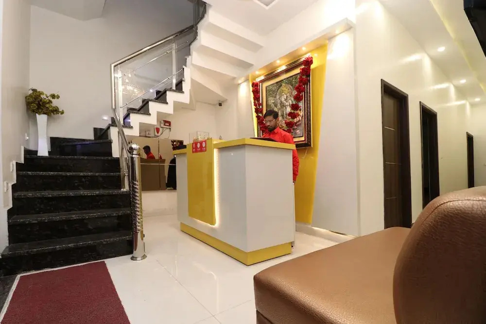 OYO 27989 Shingari Inn