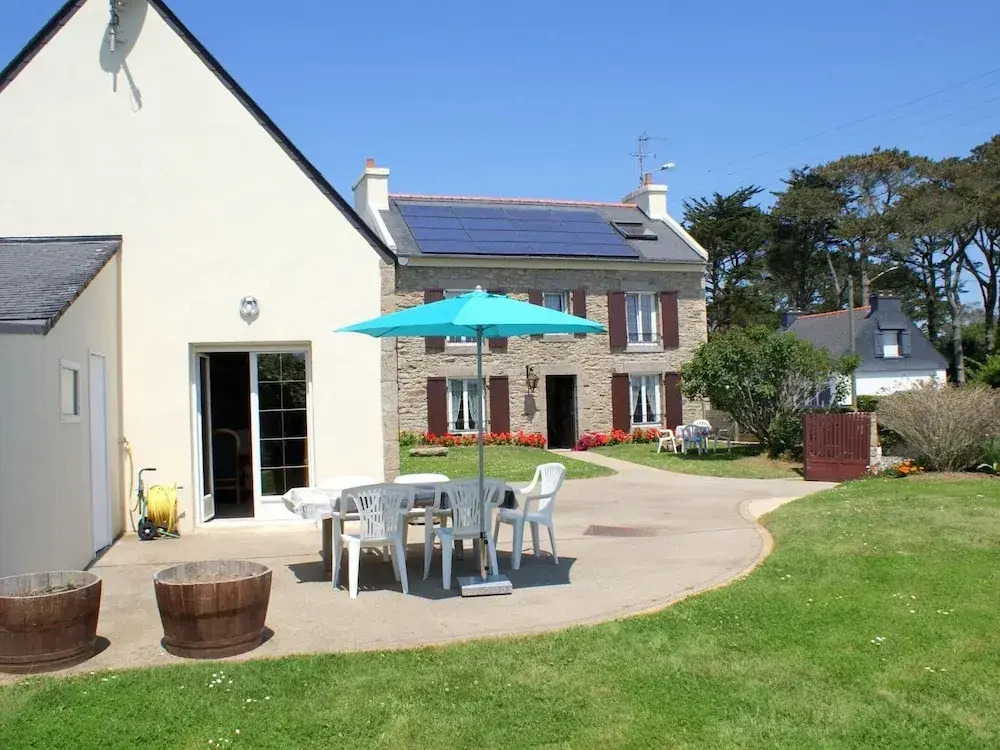 Holiday Home in Plouarzel Near Sandy Cove