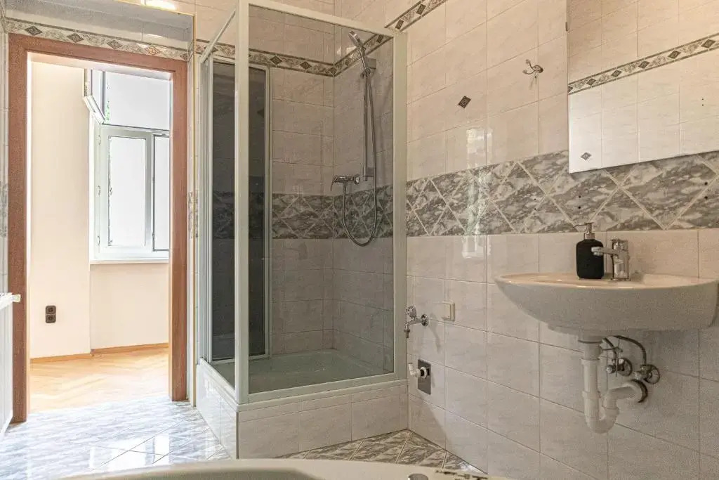 Brilliant 2BR Apt. near AKH-Hospital