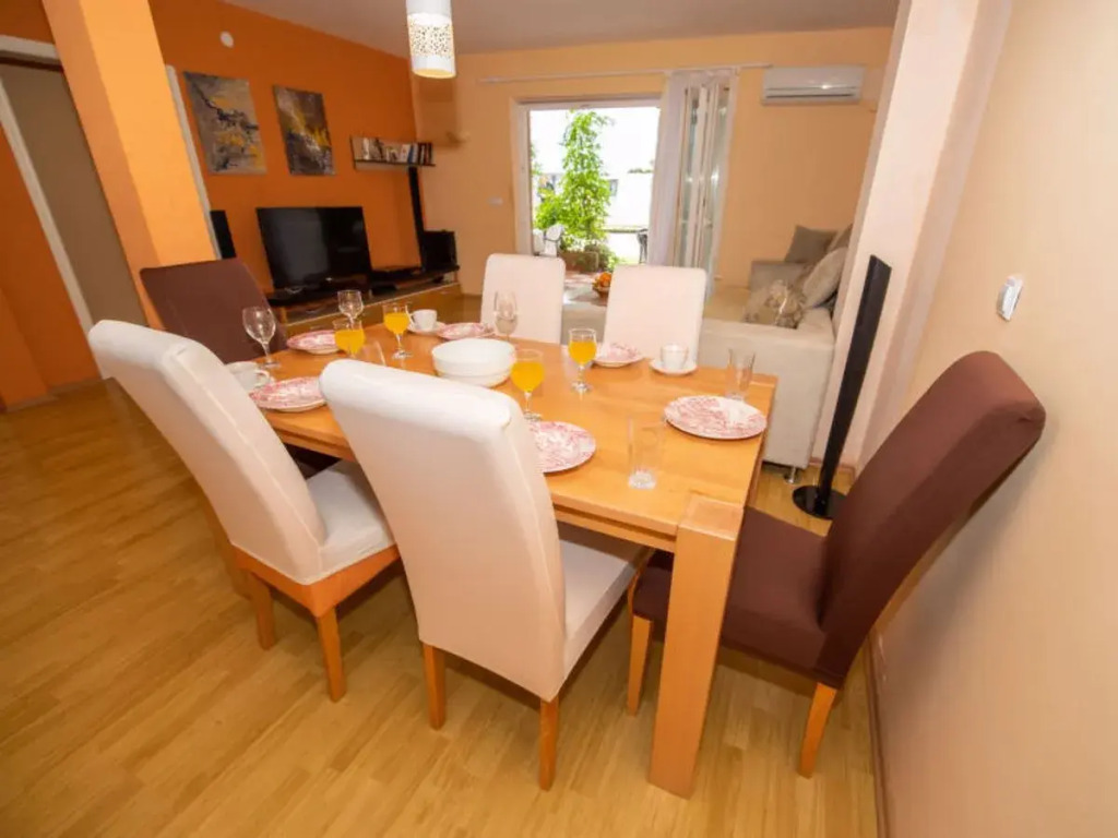 Apartment Dejan Seefeld in Tirol 33060